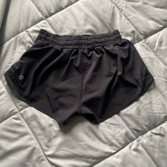 Lululemon Hotty Hot shorts - Picture 2 of 3